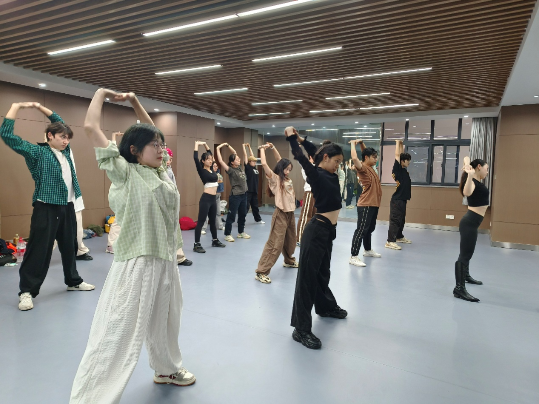 6fd09d60d0c54c4f8588663567d771e8.png 6fd09d60d0c54c4f8588663567d771e8.png