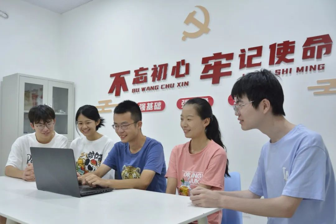 c75b186e87474306a13719a41f060ea8.png c75b186e87474306a13719a41f060ea8.png